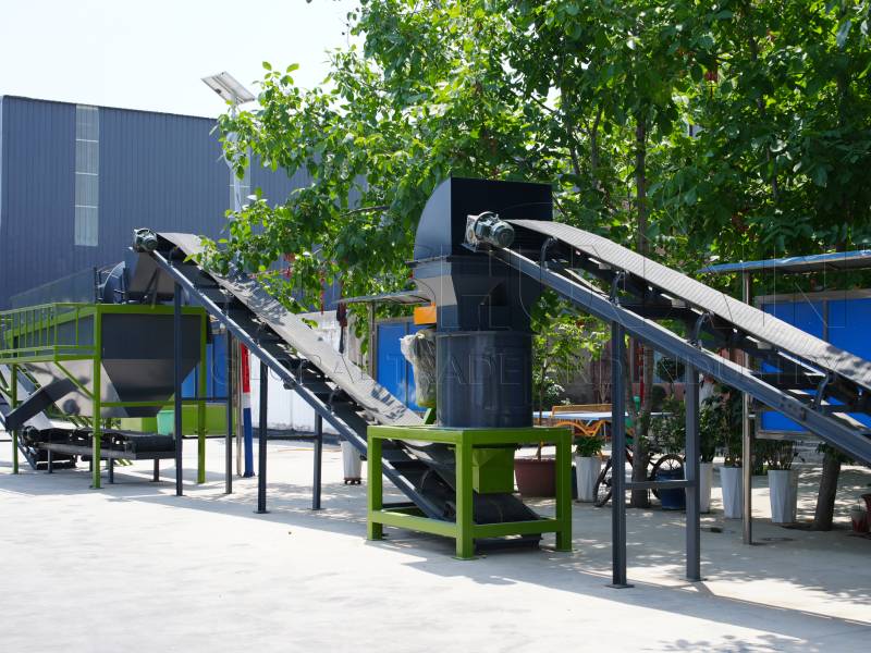 Organic fertilizer production line display in the factory area